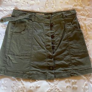 adjustable green skirt